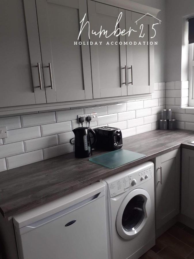 Number 25 Self Catering Apartments Ederney Ardess Ngoại thất bức ảnh